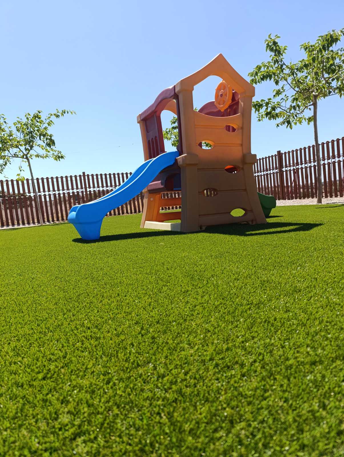 Image default